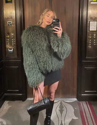 Mongolia modello Elsa collo Chanel