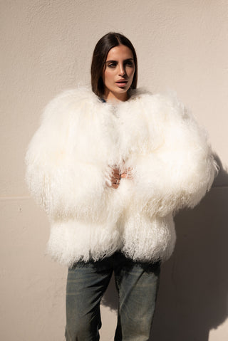 Mongolia modello Elsa collo Chanel