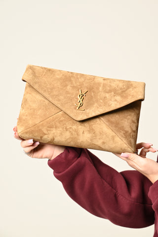 POCHETTE ENVELOPE CASSANDRE GRANDE IN SUEDE