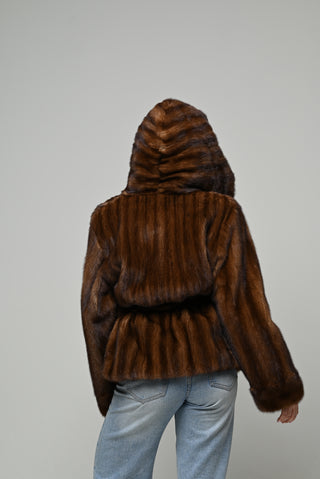 Visone cappuccio e cintura 1012