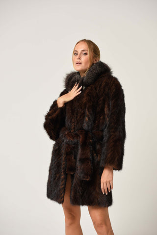 Visone con collo in volpe 272